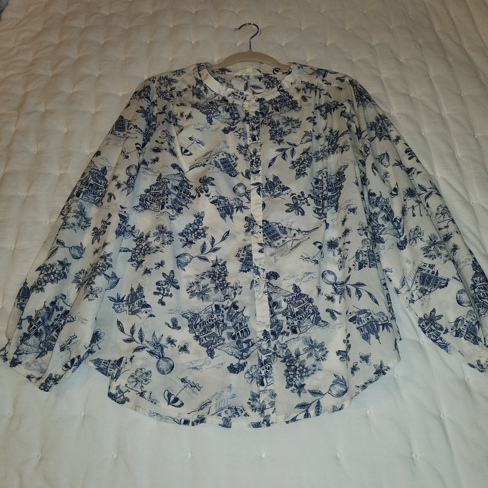 Lucky Brand Blue and White Button Down Shirt